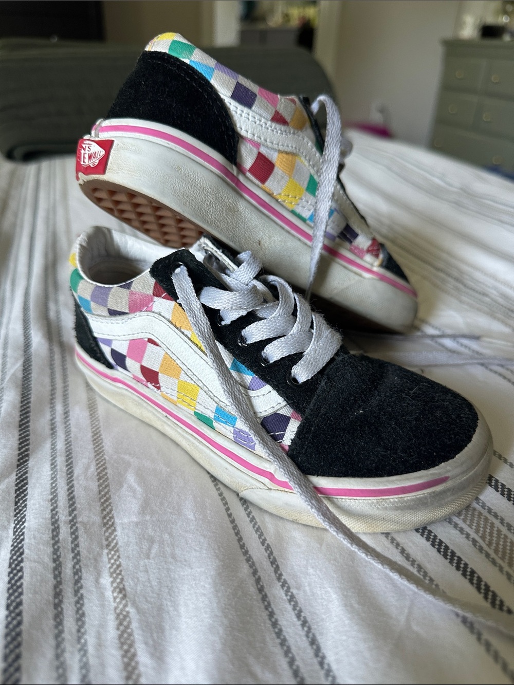 Vans Kids Black Suede Low-Top Sneakers with Multicolor Checkerboard